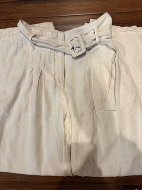 High-Waist Linen-Look Belted Pants in Off-White